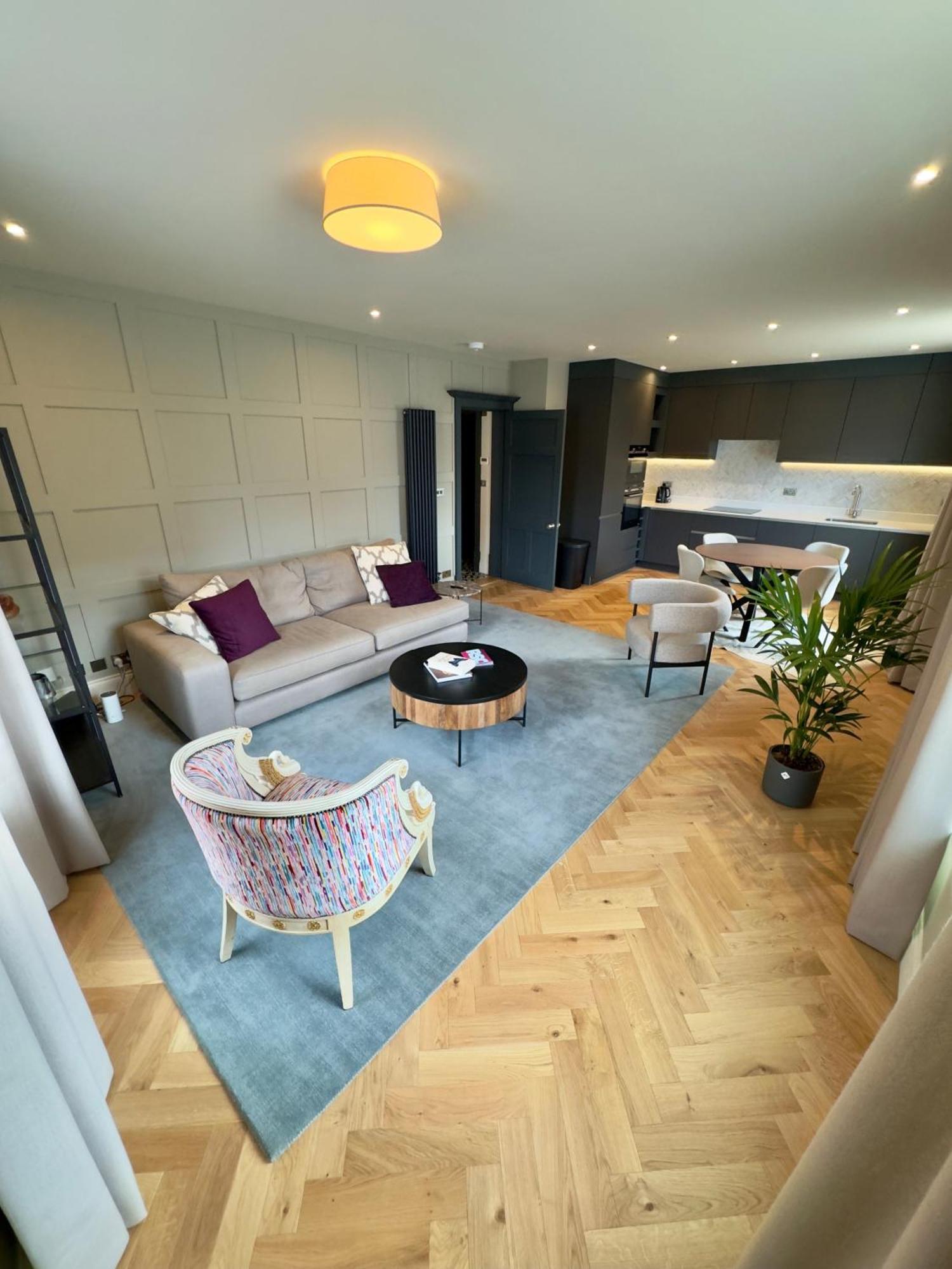 Macbeths Corner High End Luxury Apartment In Centre With Parking Stratford-upon-Avon Dış mekan fotoğraf